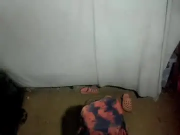 Chaturbate Live Sex of im_ur_hot_ella