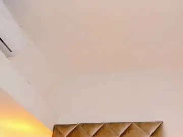 Chaturbate Live Porn of malaia_hills