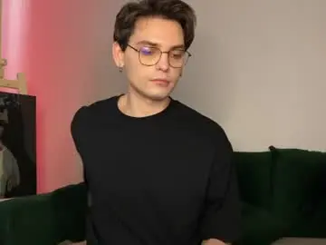 Chaturbate Live Sex Cam of oliverlawrence