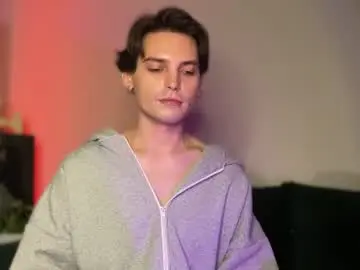 Chaturbate Live Sex Cam of oliverlawrence