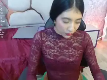 Chaturbate Live Sex Cam of almaa_tay