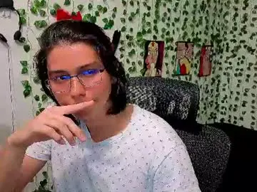Chaturbate Free Porn Cam of andy_gray01