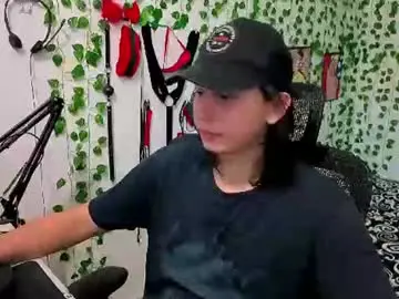 Chaturbate Live Sex Cam of andy_gray01