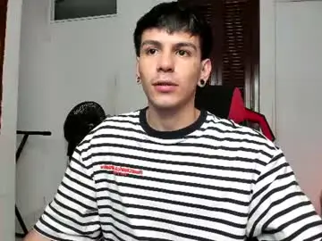 Chaturbate Live Sex Cam of austin_falcon