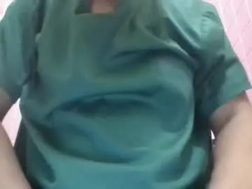 Chaturbate Free Porn Cam of davidbigdick24