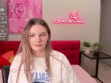Chaturbate Live Sex Cam of evelineamore
