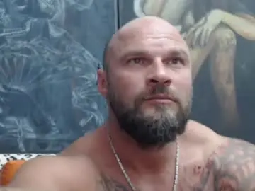 Chaturbate Live Sex Cam of viking_me