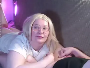 Chaturbate Adult Video Chat of effy_pamela