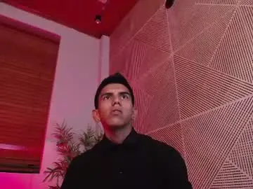 Chaturbate Sex Cam of lucca_moreti