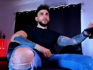 Chaturbate Live Porn of mightyaaron