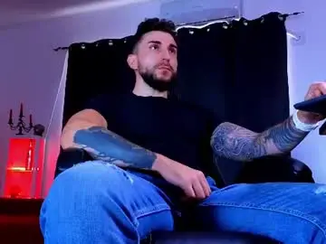 Chaturbate Adult Video Chat of mightyaaron