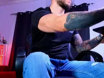Chaturbate Adult Video Chat of mightyaaron