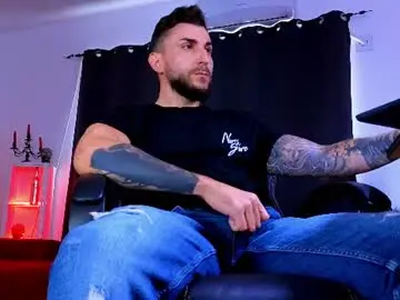 Chaturbate Watch Live Sex Cams of mightyaaron