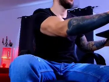 Chaturbate Live Porn of mightyaaron