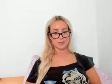Chaturbate Live Sex Cam of missy_matrix