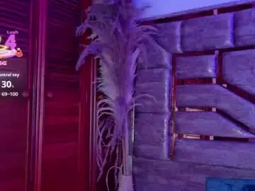 Chaturbate Live Sex Cam of elaine_montgomery