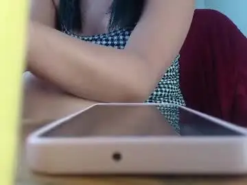 Chaturbate Watch Live Sex Cams of hilari18