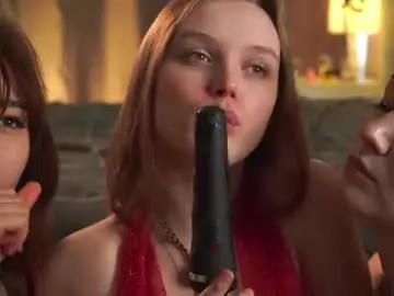 Chaturbate Free Porn Cam of lynnalltop