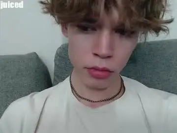 Chaturbate Live Porn of pawclaw