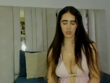 Chaturbate Sex Cam of emi_royse