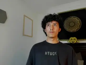 Chaturbate Watch Live Sex Cams of santi_twink19