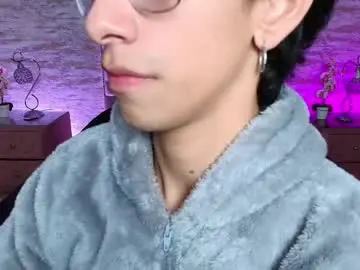 Chaturbate Best live sex cam show of uyukie