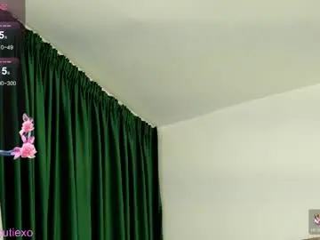 Chaturbate Nude Webcam of katiecutieexo
