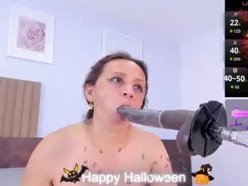 Chaturbate Adult Video Chat of issys_milf