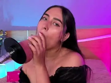 Chaturbate Live Sex of karola_cute_