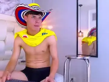 Chaturbate Live Sex Cam of kevin_tupe