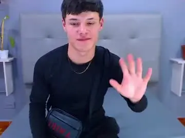 Chaturbate Live Sex Cam of kevin_tupe