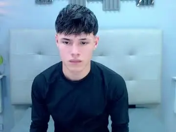 Chaturbate Sex Chat of kevin_tupe