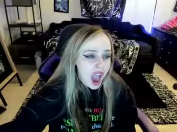 Chaturbate Watch Live Sex Cams of luna_lovelyy