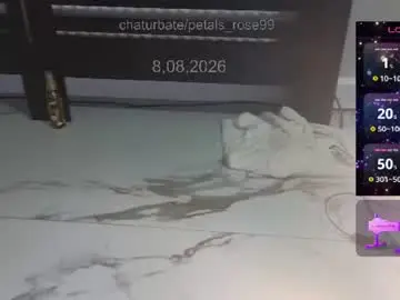 Chaturbate Live Sex Cam of petals_rose99