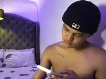 Chaturbate Live Sex of asianhugescott