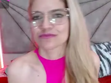 Chaturbate Live Sex of esmeralda_oikos