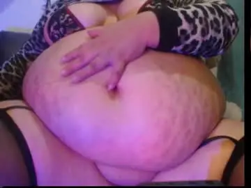 Chaturbate Free Porn Cam of samy_belly32