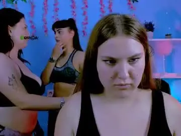 Chaturbate Free Porn Cam of shadow_kiss