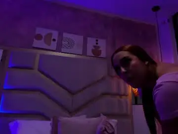 Chaturbate Live Sex Cam of victorialuxx_