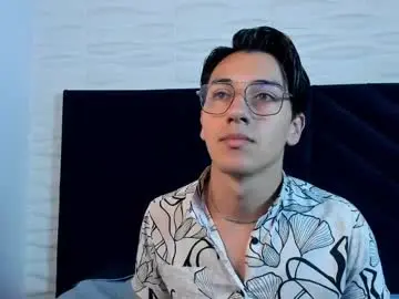 Chaturbate Live Porn of andyjoy_