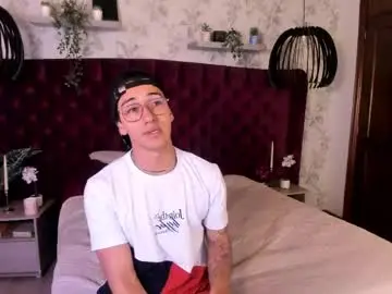Chaturbate Nude Webcam of andyjoy_