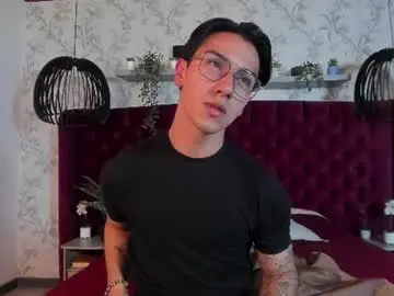 Chaturbate Adult Webcam of andyjoy_