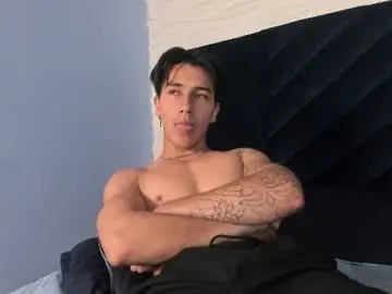 Chaturbate Free Live Porn of andyjoy_