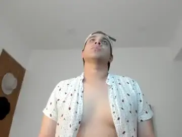 Chaturbate Sex Chat of latin_boy_surprise
