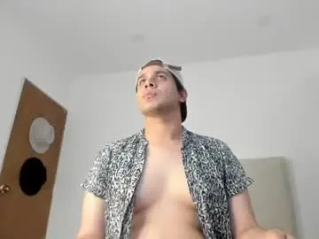Chaturbate Sex Cam of latin_boy_surprise