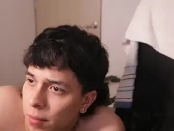 Chaturbate Live Sex Cam of magic_tony