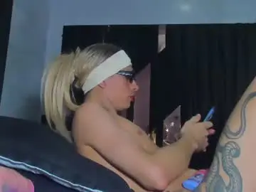 Chaturbate Live Sex Cam of sam_naughty18