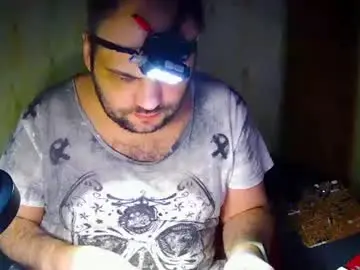 Chaturbate Sex Cam of scuban87