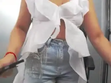 Chaturbate Adult Video Chat of yaraxcox