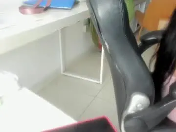 Chaturbate Live Porn of emillybrowm